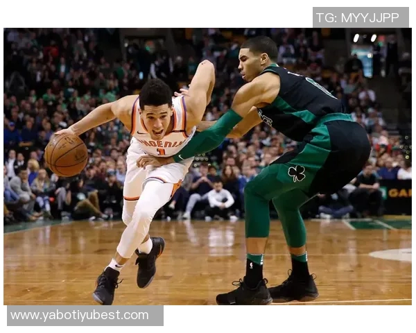 布克自进入联盟以来最后5秒制胜球次数追平塔图姆仅次于小卡